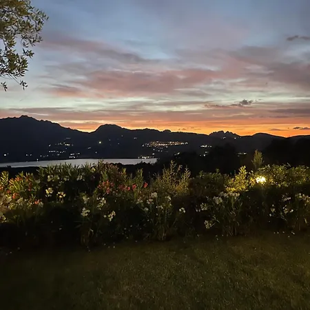 Residenza Costasmeraldina Casa de Férias *